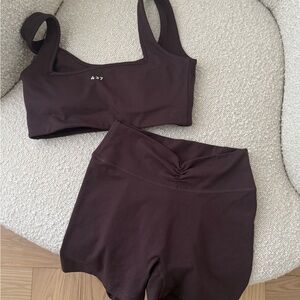 437 Women's Athletic Shorts and Top Set - Plum